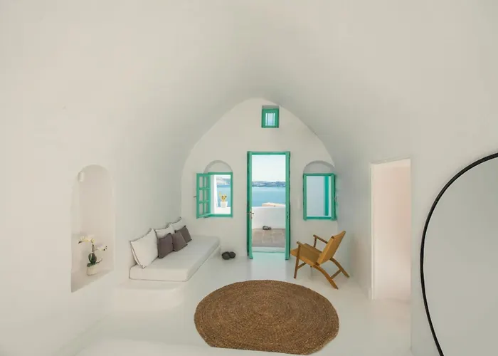 Sophia Castle View * Oia